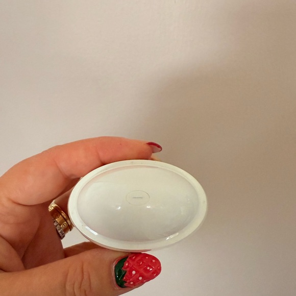 Chanel La Crème Main Texture Riche Hand Cream - Mostly Empty - Picture 4 of 6